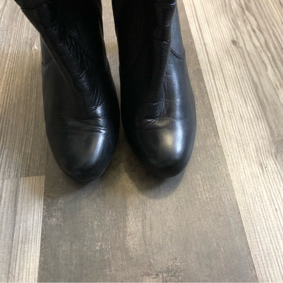 DKNY Black Heeled Round Toe Black Boots 8.5 - Picture 5 of 9